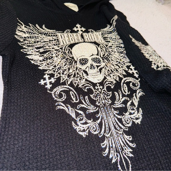 Vocal skull Embellishment waffle top - Picture 3 of 10